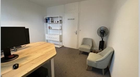 Bureau à Chêne-Bourg. - photo 1