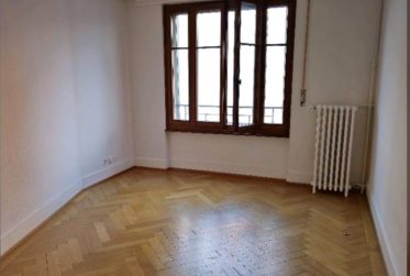 Appartement de 2,5 pièces à Plainpalais.