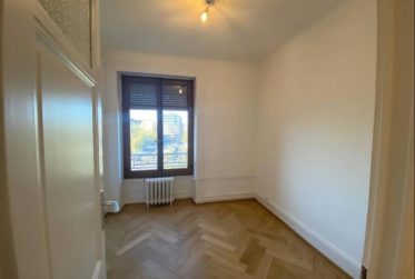 Appartement de 4 pièces à Plainpalais.