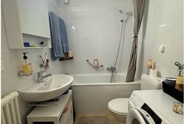 Studio aux Eaux-Vives.