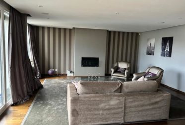 Appartement de 6 pièces à Genève.